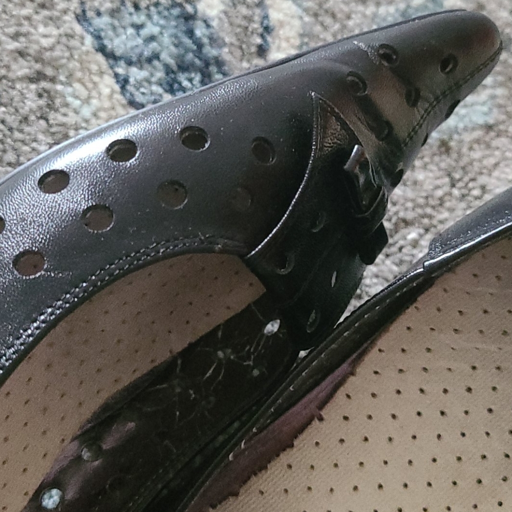 Shoes - Picture 2 of 4